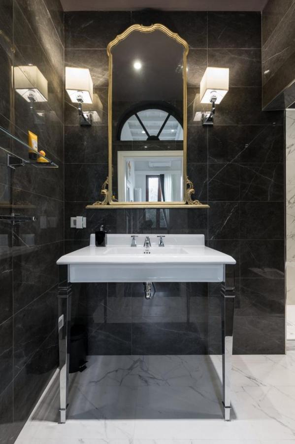 Borgo Pinti Suites Le Stanze Dei Nobili Флоренція Екстер'єр фото